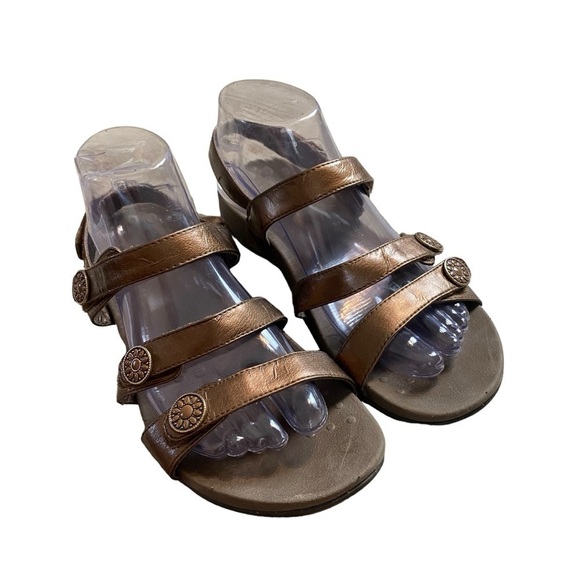 Vionic Pacific Jolie Metallic size 7 Pewter - Picture 1 of 9